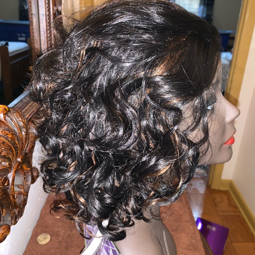 R&B Collection Lace Wig - Picture 3 of 7